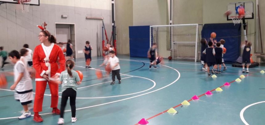 Festa di Natale anche per il Minibasket, che divertimento!